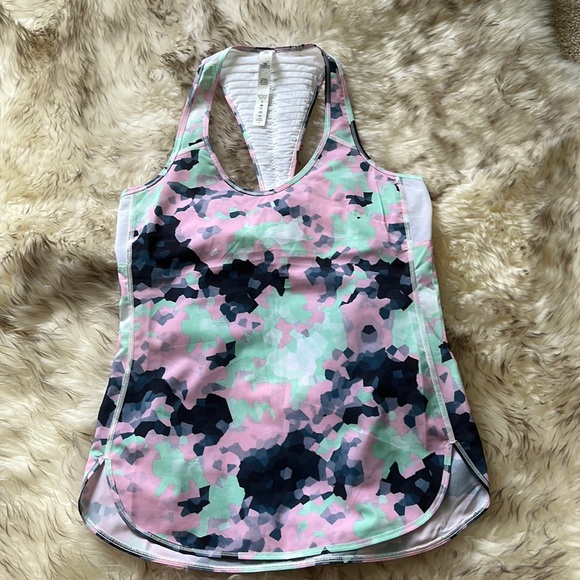 lululemon athletica Tops - Lululemon tank size 4